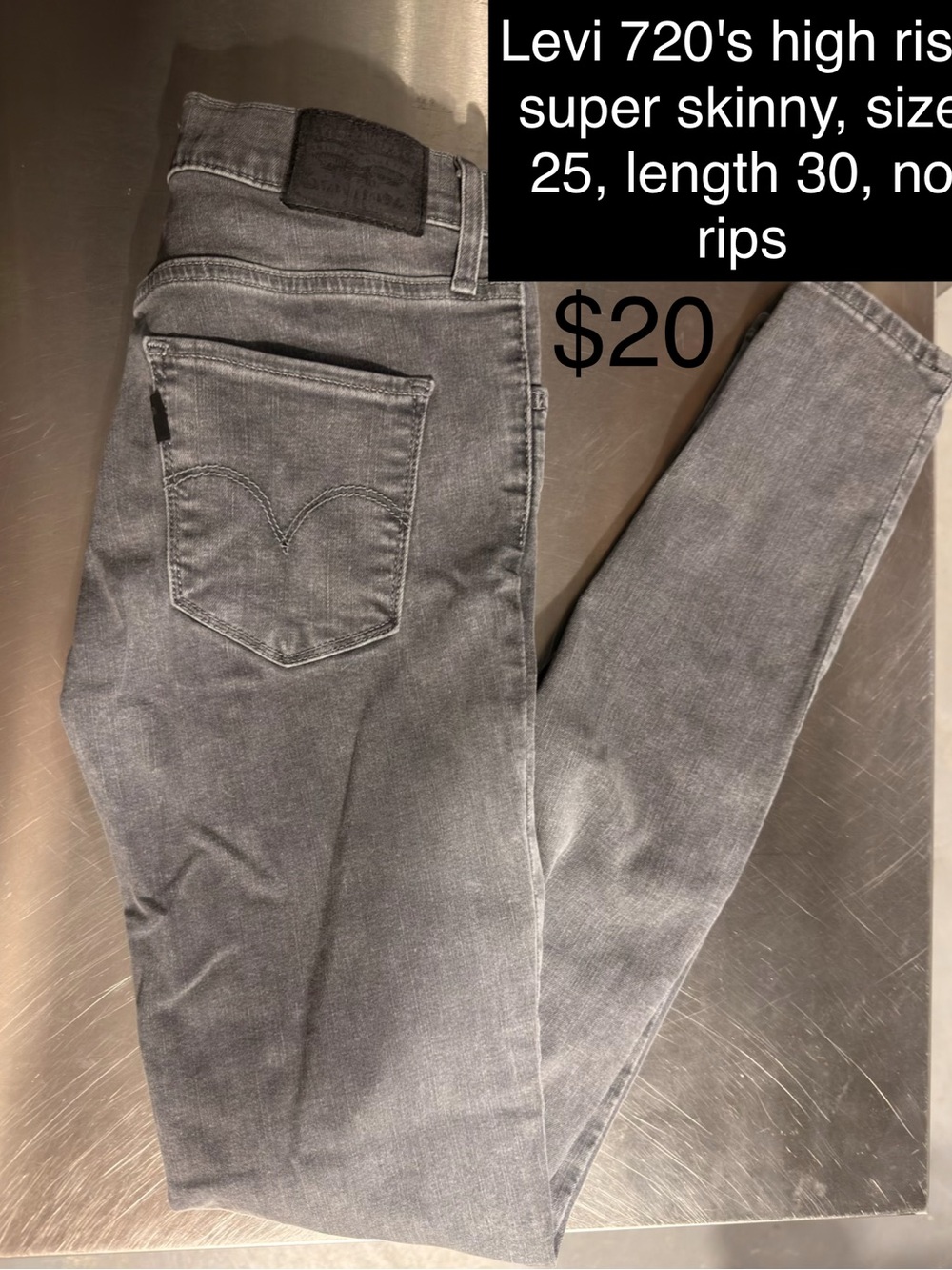 Levi's Skinny Jeans in Gray Wash
